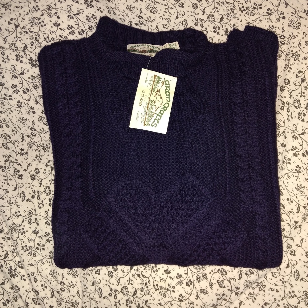 🆕100% merino wool sweater, dark navy color